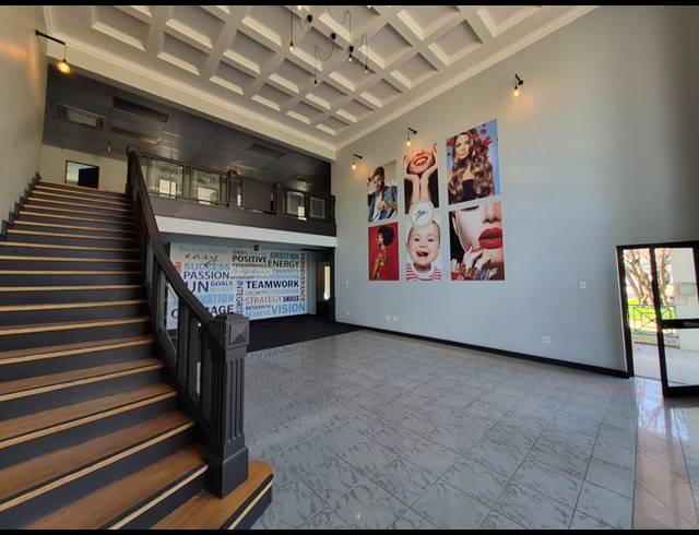 904M² OFFICE TO LET IN WOODMEAD